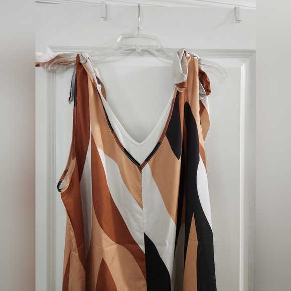 Romper - Picture 5 of 8